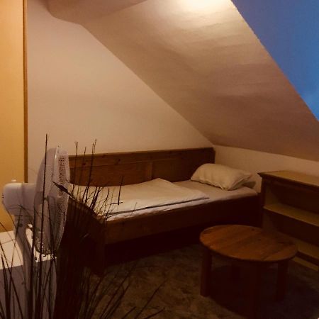 Y Hostel 발라톤엘 외부 사진