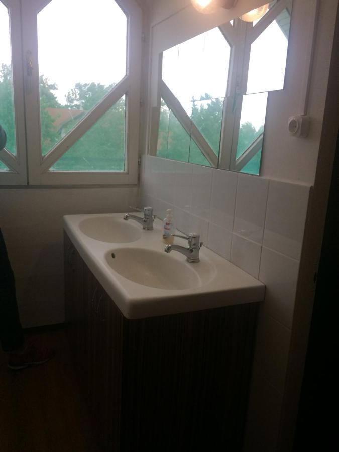 Y Hostel 발라톤엘 외부 사진