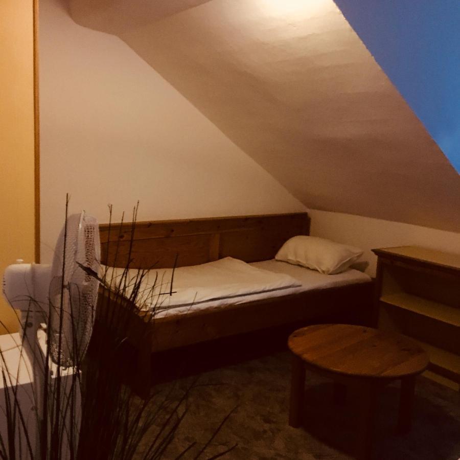 Y Hostel 발라톤엘 외부 사진